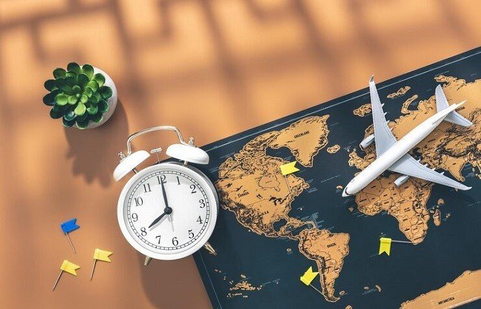 Managing Time Zones While Traveling